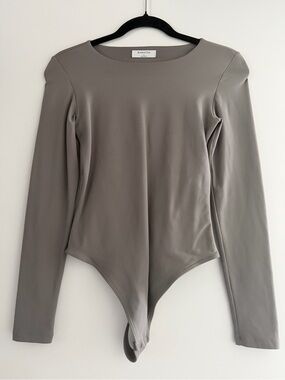 Babaton Taupe-Gray Long Sleeve Bodysuit
